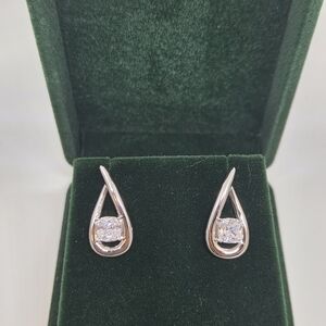 Chic Silver Teardrop Earrings